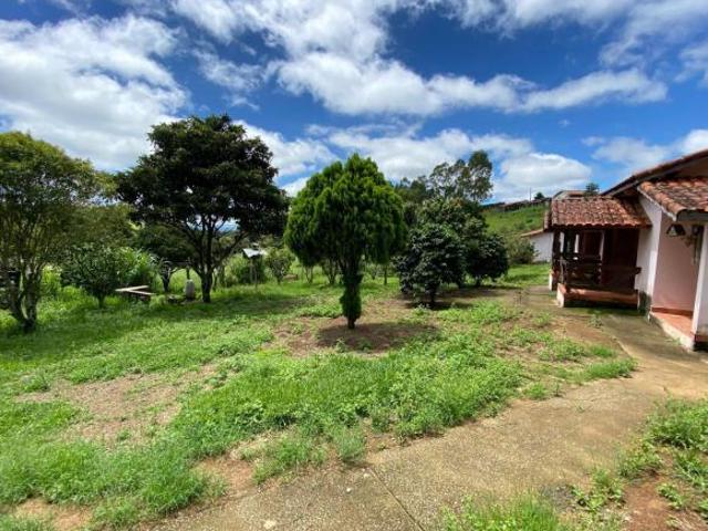 Sítio / Chácara para Venda em Toledo, Rural, 2 dormitórios, 2 banheiros