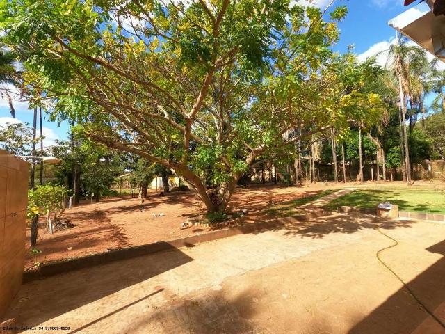 Sítio / Chácara para Venda em Uberlândia/MG Chácaras Eldorado 3 Quartos