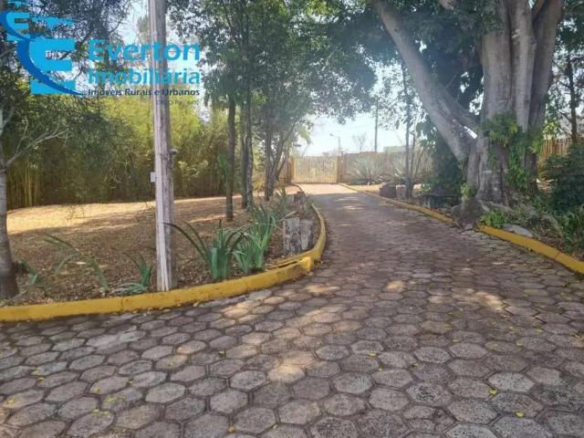 Sítio / Chácara para Venda em Uberlândia/MG Shopping Park 4 Quartos