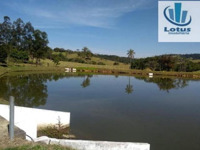 Sítio com 3 dormitórios à venda, 121000 m² por R$ 1.600.000,00 Zona Rural Jacutinga/MG