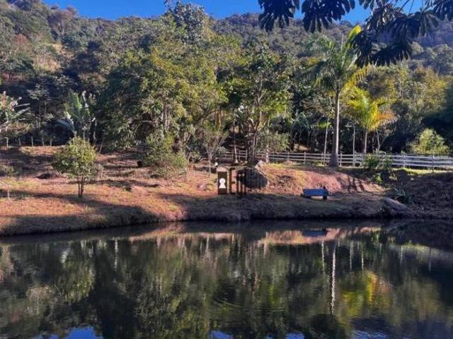Sítio com 3 dormitórios à venda, 300000 m² por R$ 979.900,00 Torreões Juiz de Fora/MG