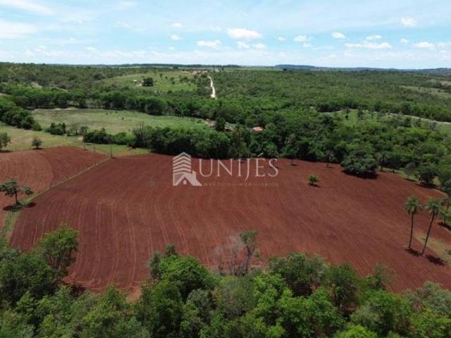 Sitio com 10 Hectares a Venda