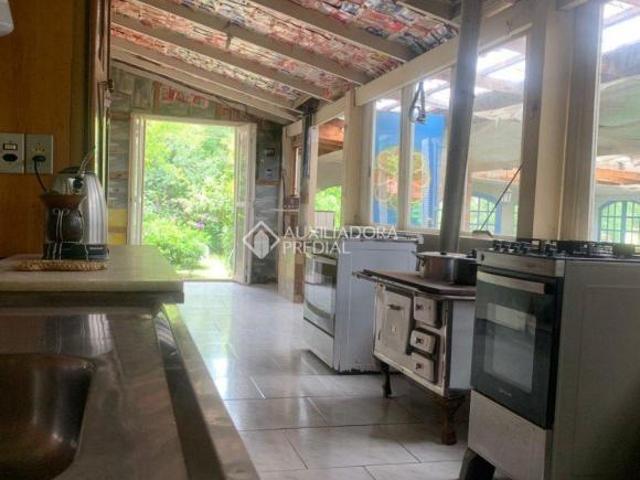Sítio com 4.825m², piscina, lago/açude com peixes e lazer completo em Santo Antônio da Patrulha