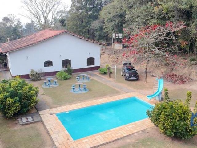 Sítio com 4 Quartos e 3 banheiros à Venda, 48.000 m² por R$ 980.000 Cód. ch676
