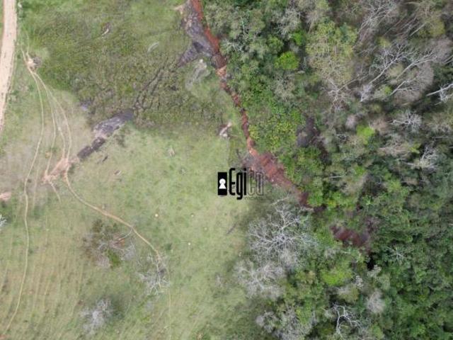Sítio com 6 dormitórios à venda, 471300 m² por R$ 990.000,00 Chacara Chácara/MG