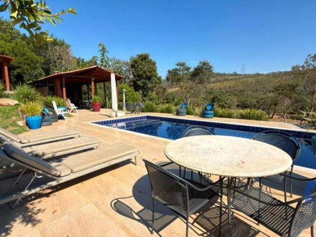 Sítio com 8 Quartos e 8 banheiros à Venda, 2 alqueires por R$ 1.980.000 Cód. ch2823