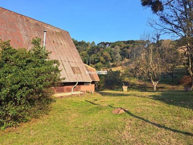 Sítio com Cabana Rústica em São chico