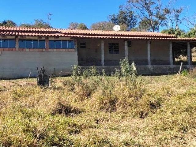 SÍTIO COM NASCENTE DENTRO DA PROPRIEDADE E TERRA DE CULTURA