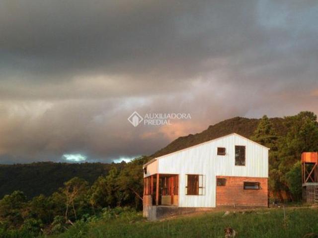 Sitio com por do sol!