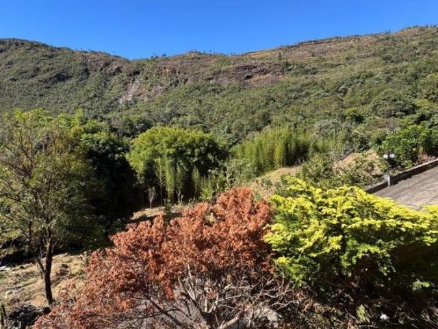 SÍTIO COM VISTA PRA SERRA 148000m2, CASA DE CASEIRO E ACADEMIA