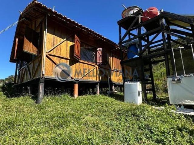 Sítio Comercial à Venda em Dom Viçoso MG 1 Quarto, 1 Sala, 1 Banheiro 270.000,00 m² de Área