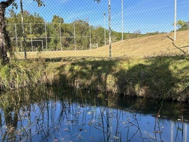 SÍTIO DE 40.000m² C/ NASCENTE, LAGOA GRANDE E CASA MUITO AMPLA À VENDA EM SÃO FRANCISCO DE PAULA/MG