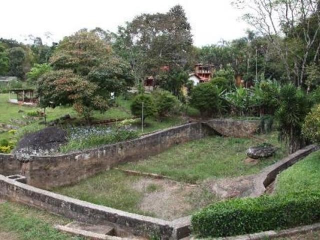 Sitio de 18.000 m2 localizado em Caeté/MG