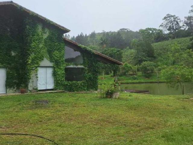 SÍTIO DE ALTO PADRÃO COM 23 HECTARES, PRIVACIDADE, RIQUEZA HÍDRICA E EXCELENTE POTENCIAL PRODUTIVO –