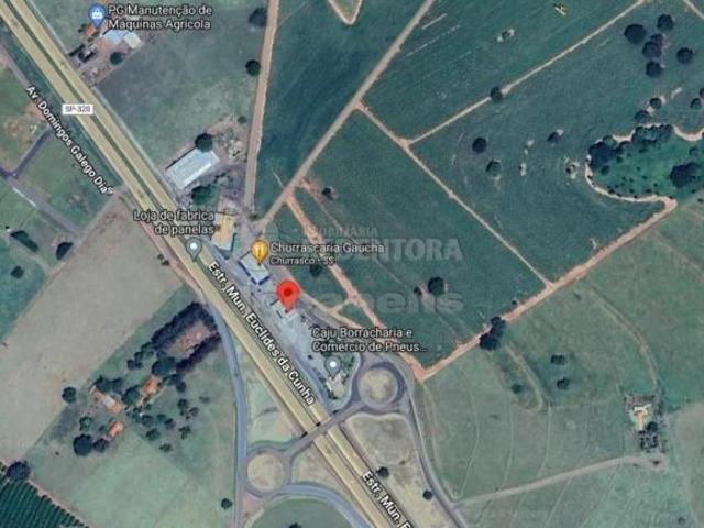 Sitio em Tanabi com 880 metros de frente para Euclides da Cunha, 12 alqueires