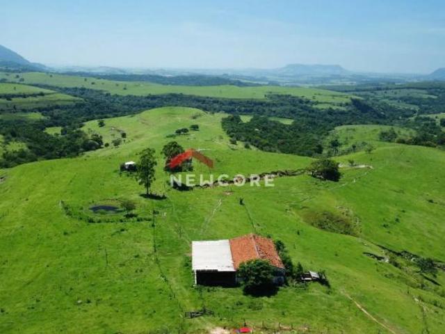 Sítio em centro Área Rural Bofete/SP