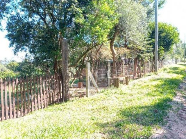 Sitio em Itapuã