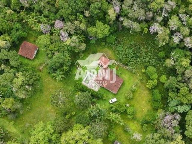 Sítio em Juquitiba com área de 49.000,00 m² com lago, nascente e piscina