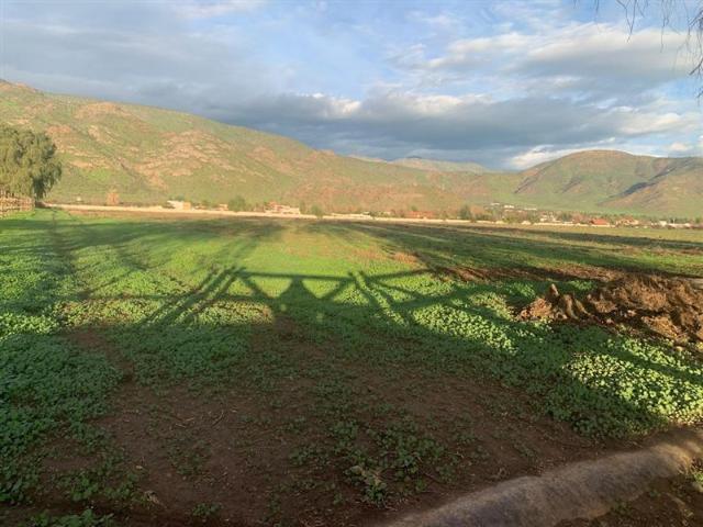 Sitio en Venta en Increible paño urbano colindante con salida norte de Las Brisas de Chicureo