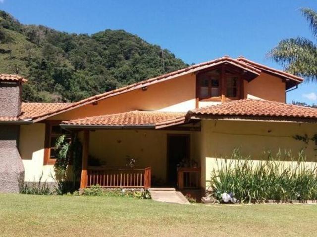 SÍTIO no Bairro Rio Comprido, na Serra da Mantiqueira, a 4 Km de Wenceslau Braz
