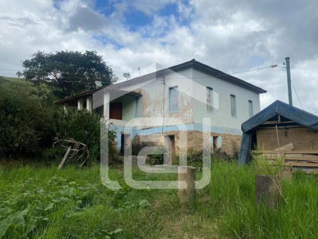 Sítio para venda em Caldas