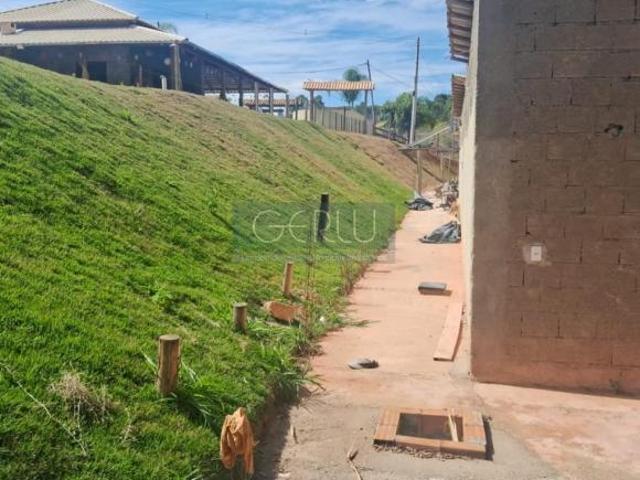 Sítio para Venda em Itatiaiuçu, Centro, 4 dormitórios, 2 banheiros, 10 vagas