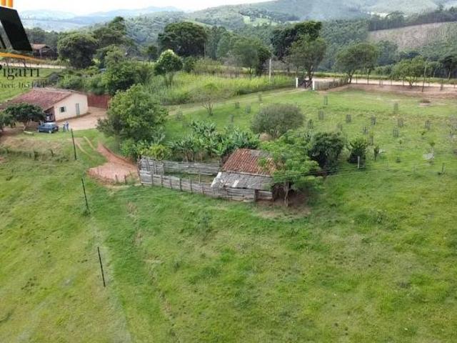 Sítio para Venda em Pedra Bela, zona rural, 3 dormitórios, 2 banheiros