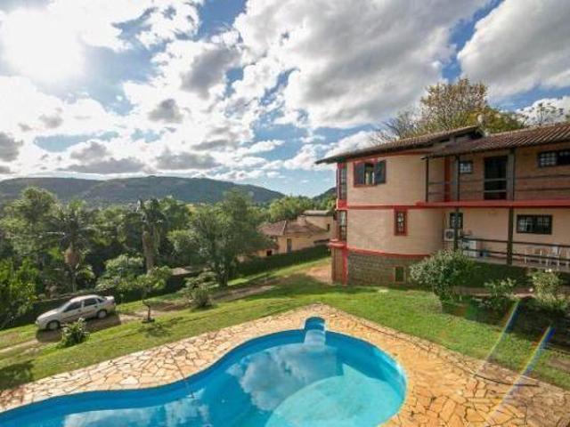 Sítio para Venda Terreno com 6500m², 4 dormitórios, 3 vagas Hípica