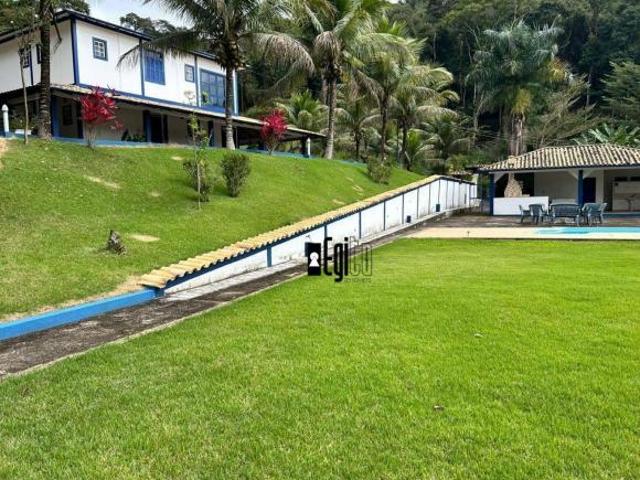 Sitio perfeito para o seu lazer em Piau, com fácil acesso e beleza exuberante!