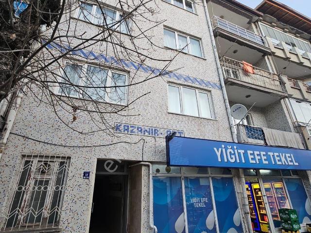 Sivas Yıldız Gayrimenkul'den Mehmetpaşa Mahallesi Giriş Kat 3+1 Satılık Daire !