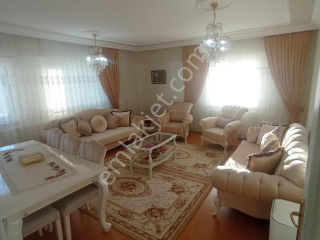Sivas Yıldız Gayrimenkul'den Yeni Mahallesi 5+1 Asansörlü Kapalı Otoparklı Dubleks Satılık Daire
