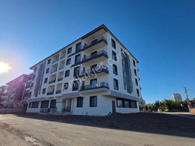 Sivas Yeşilyurt’ta Numune Yakını 2+1 Satılık Daire