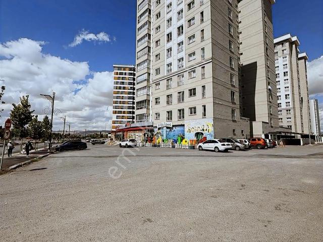 Sivas Eğriköprü Mahallesinde Kiralık 4,5+1 Lüks Site İçi Daire