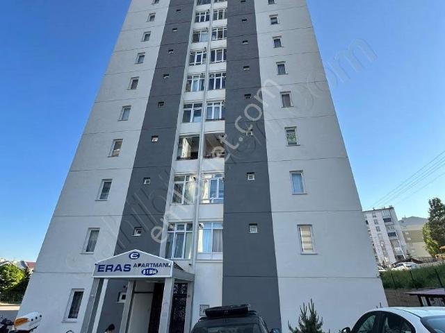 Sivas Eras Sitesi'nde Satılık 3+1 Fırsat Daire