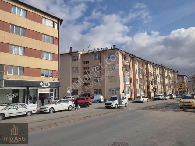 Sivas Gökmedrese'de Kiralık 2+1 Köşe Daire 95m²