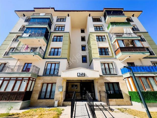 Sivas Gmt Emlak'tan 3.etap Tokikonutlar Kiralık Arakat 2+1 Daire
