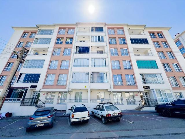 Sivas Gmt Emlak'tan Şeyhşamil'mah Kiralık Arakat 3+1/130m2 Daire