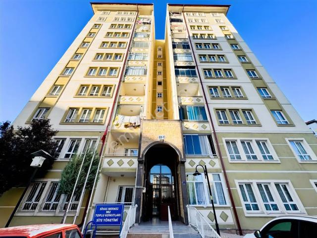 Sivas Gmt Emlak Huzur'mah 902 Konutları Sitesi 3+1 Arakat Daire