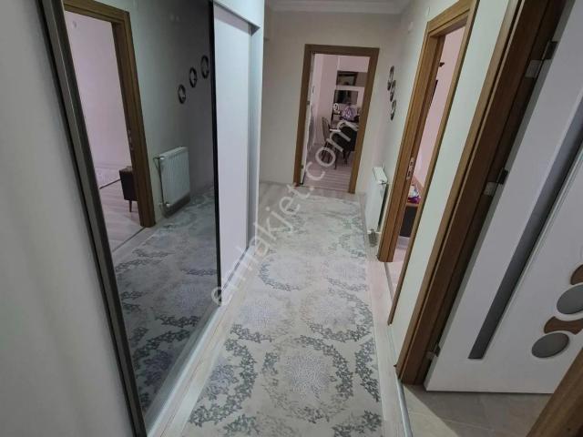 Sivas Kılavuz Mahallesi'nde Çift Balkonlu Satılık Masrafsız 3+1 Daire