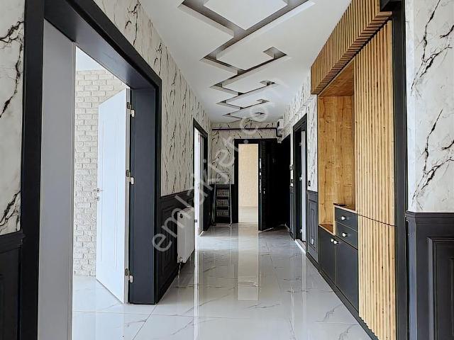 Sivas Kılavuz Mahallesinde Satılık 4,5+1 Lüks Daire