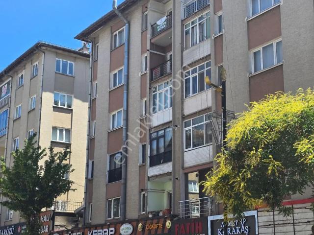 Sivas Merkez Çarşıbaşı Mah. Satılık 3+1 Daire