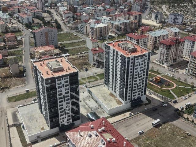 Sivas Merkez Kılavuz Mah. 4+1 Kiralık Daire
