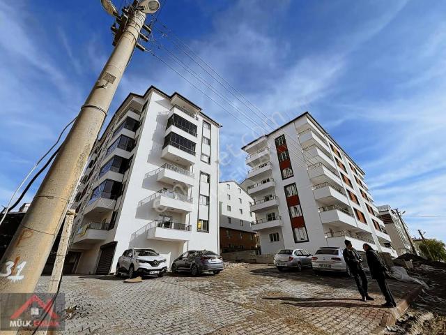 Sivas Mülk Emlak / Selçuklu Mah. / 4+1 / 170m² / 2026