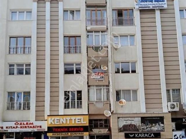 Sivas'ın Merkezinde Çarşıda Kiralık Katta 2+1 Daire
