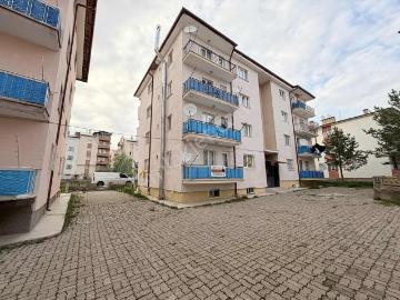Sivas Ozan Emlak'tan Diriliş'te Satılık 3+1 Masrafsız Daire