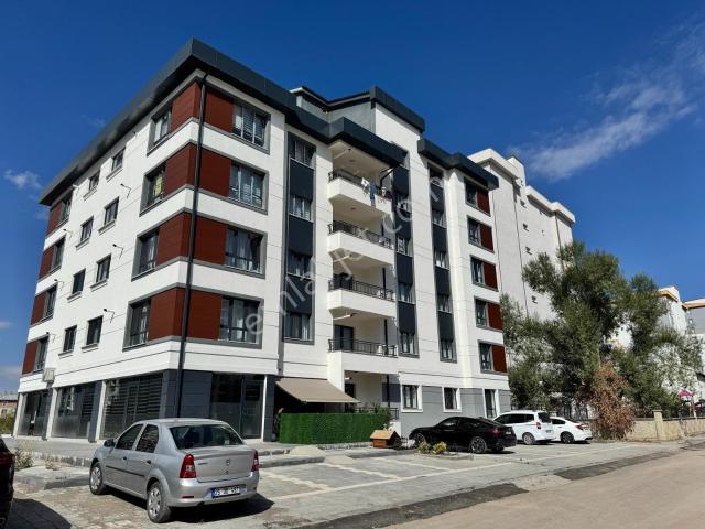 Sivasgmtemlak Kardeşler'mah Ultra Lüx Full Eşyalı 1+1/60m2 Daire
