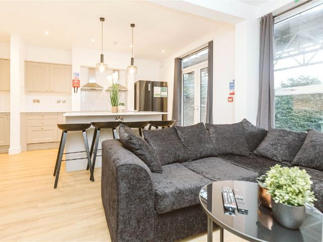 Sixth Avenue, Horfield, Bristol, Bristol BS7, 6 bed end terrace house to rent, £4,350 pcm | PrimeLocation