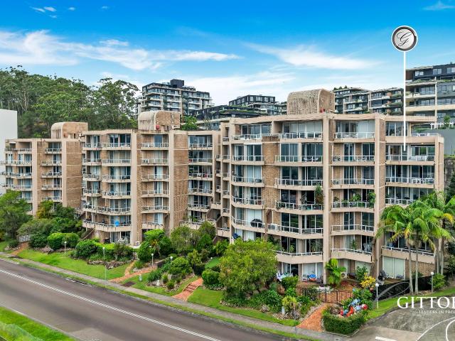 Sixth Floor Apartment & Brisbane Water Views