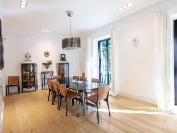 six bedroom apartment with two parking spaces for rent on retiro