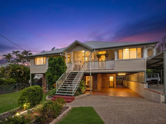 Six Bedrooms, Dual Living and a Dream Pool